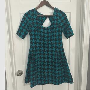Womens Houndstooth Print Dress by Candies- size large